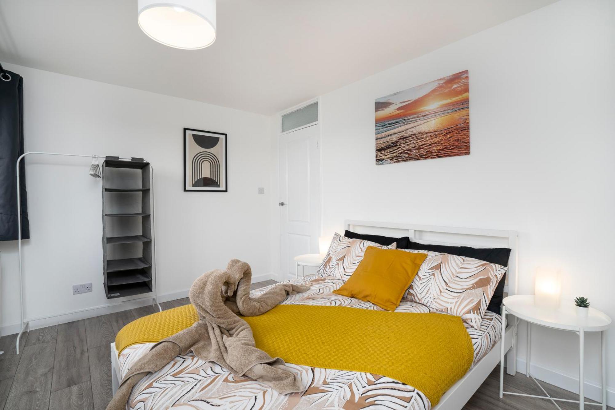 Apartmán Modern 4 Bed House-Free Parking Burton  Exteriér fotografie
